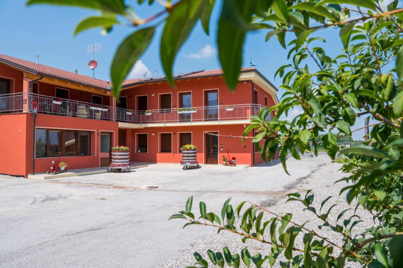 Отель Vino E Turismo San Defedente di Cervasca Экстерьер фото